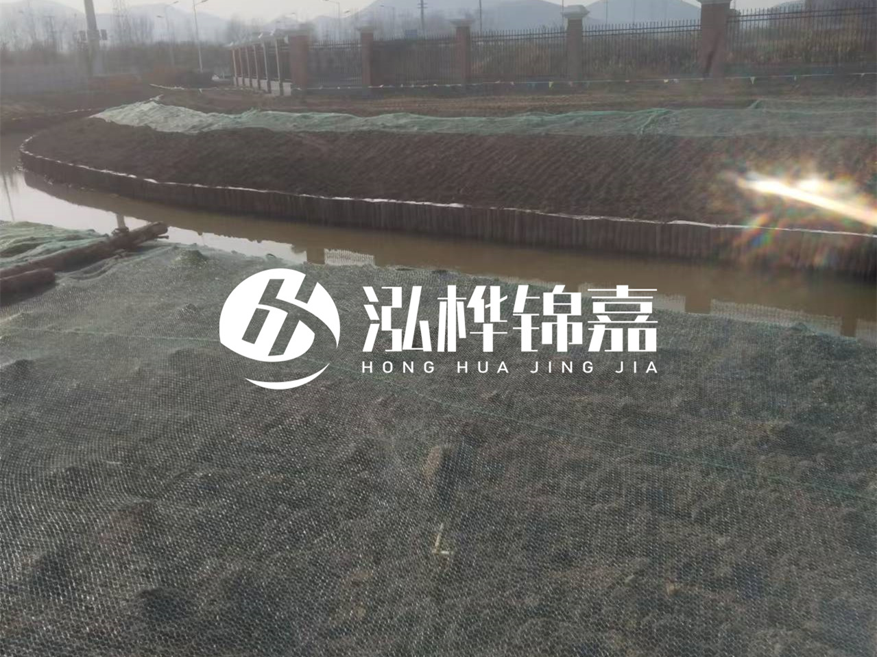 河道木樁打不下去怎么辦？河道打樁木能在水里使用多少年？