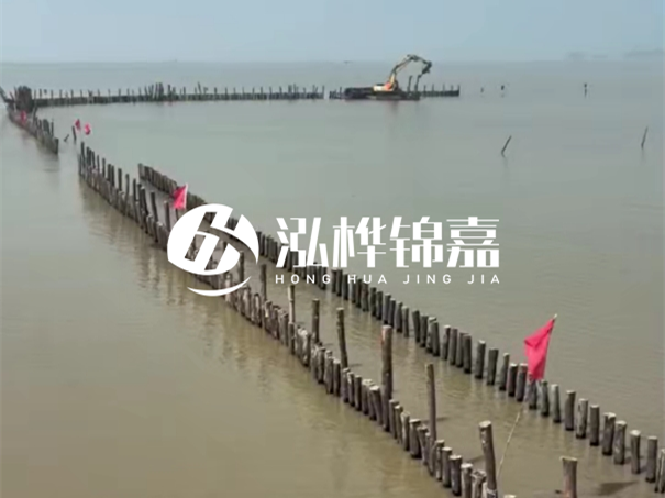 河道護(hù)坡打樁對河岸保護(hù)有何作用？河道松木樁水面需要預(yù)留多長？